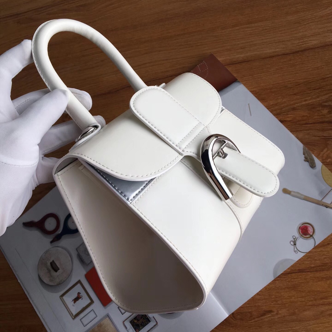 델보 브리앙 박스 GM 백 화이트